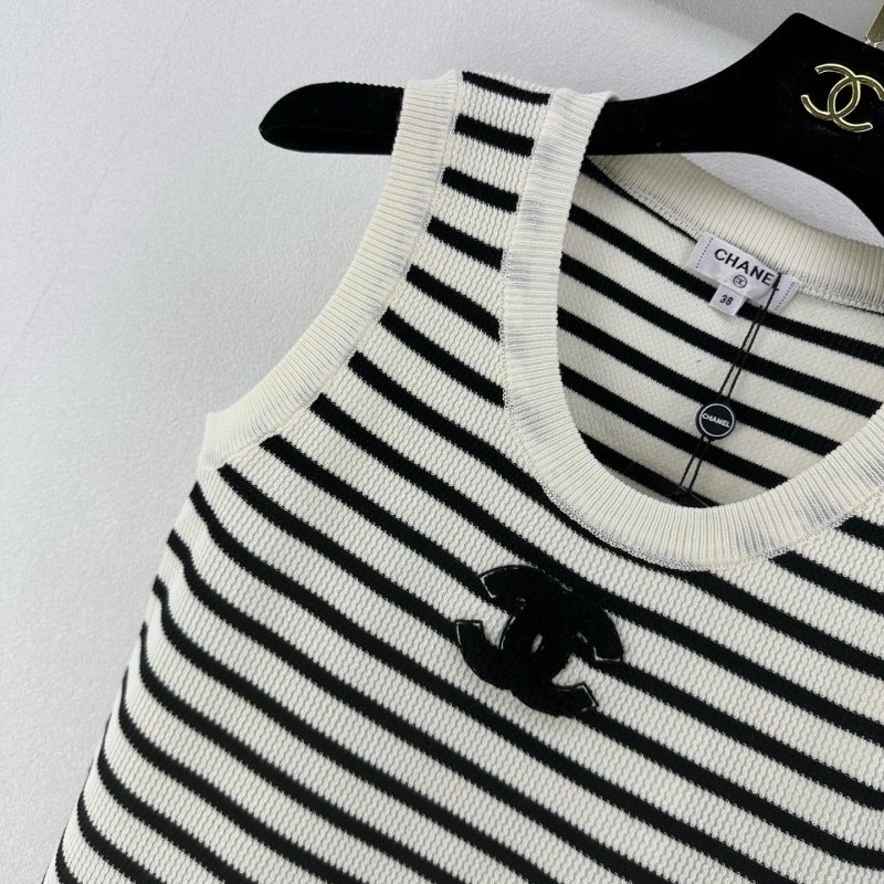 Chanel Vest UrbanChic 107658
