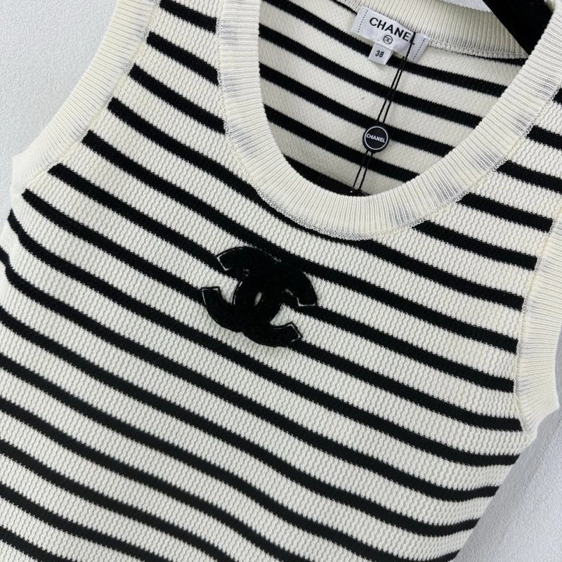 Chanel Vest UrbanChic 107658