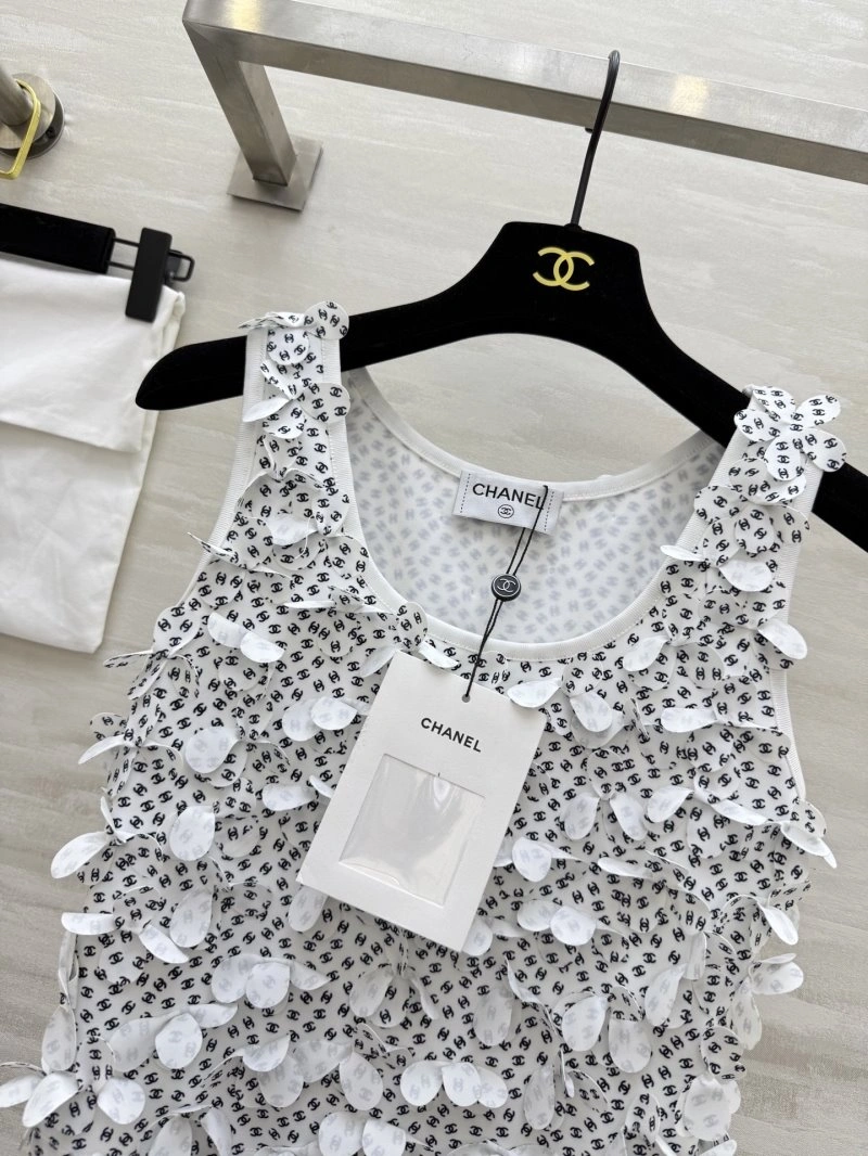 Sleek Chanel Vest 107617