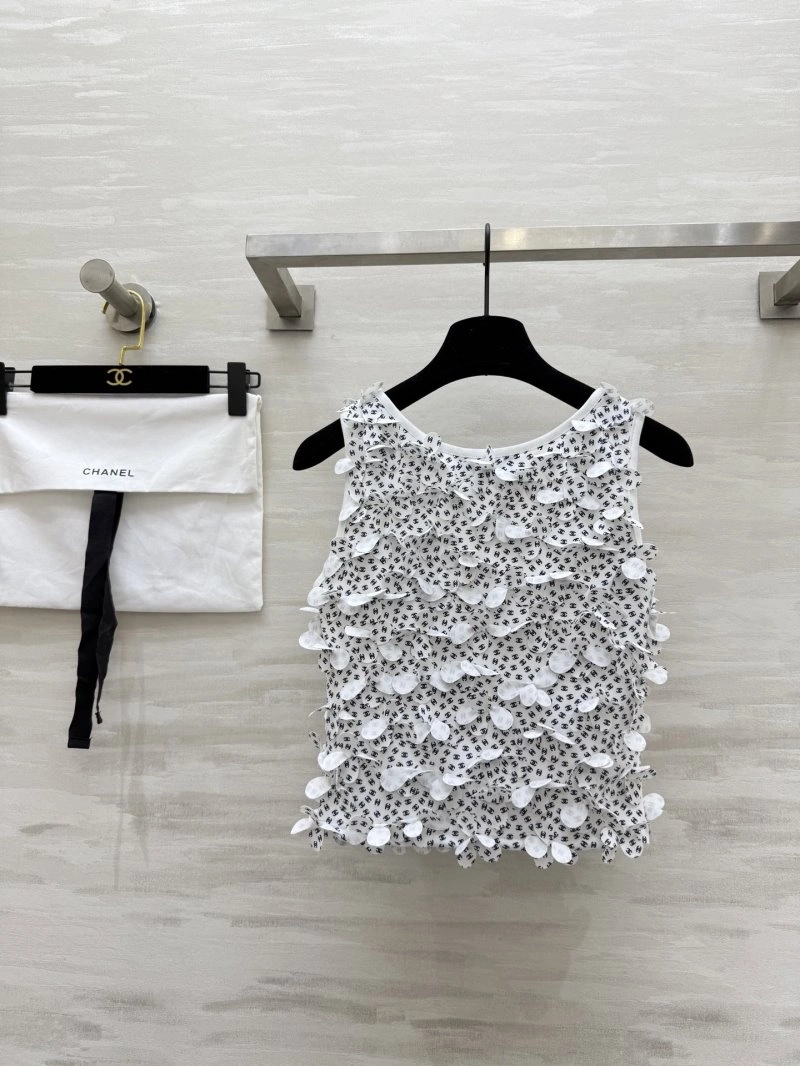 Sleek Chanel Vest 107617
