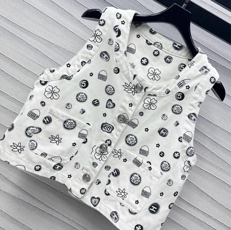 Chanel Vest WeatherProof 107609