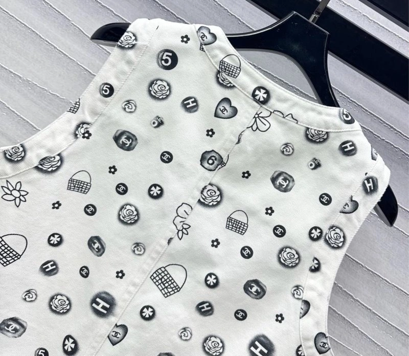 Chanel Vest WeatherProof 107609