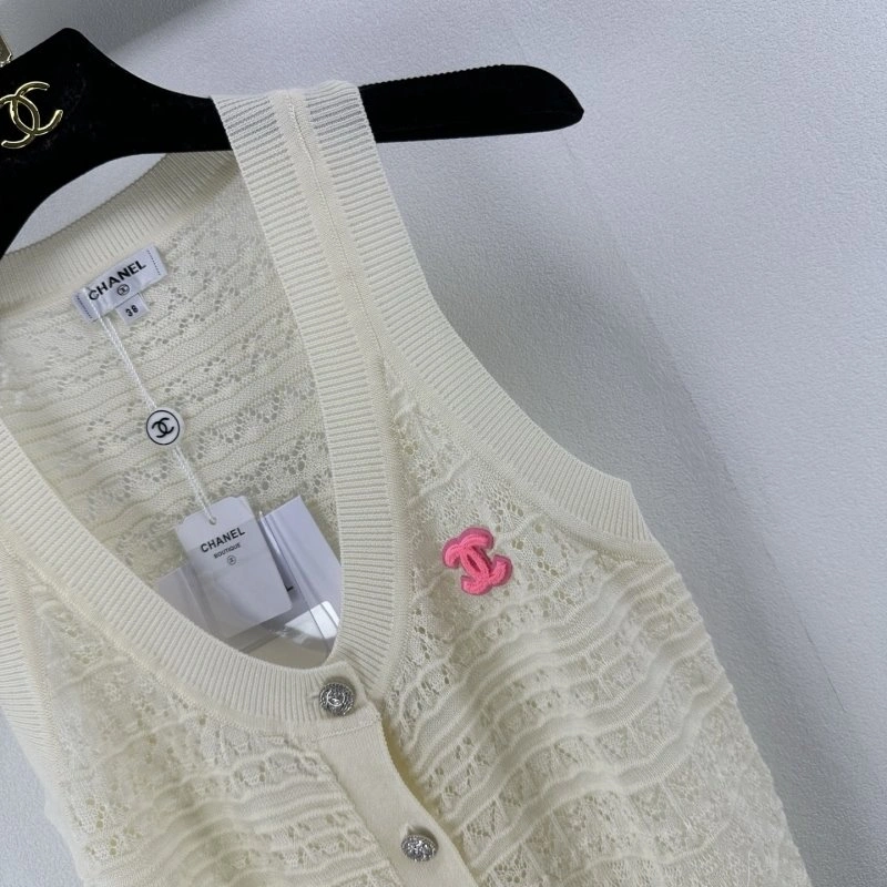 Minimalist Chanel Vest 107607