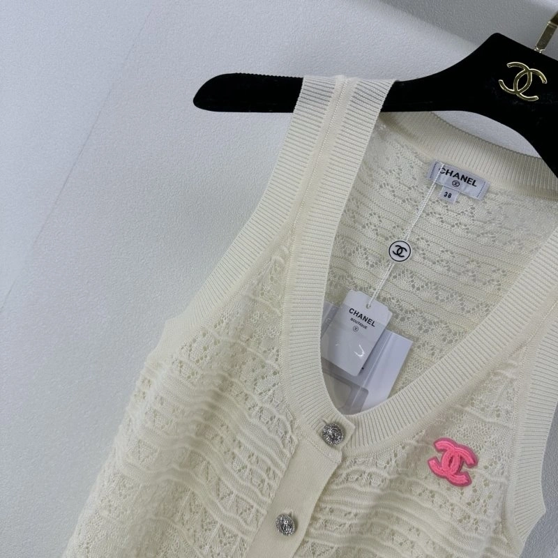 Minimalist Chanel Vest 107607