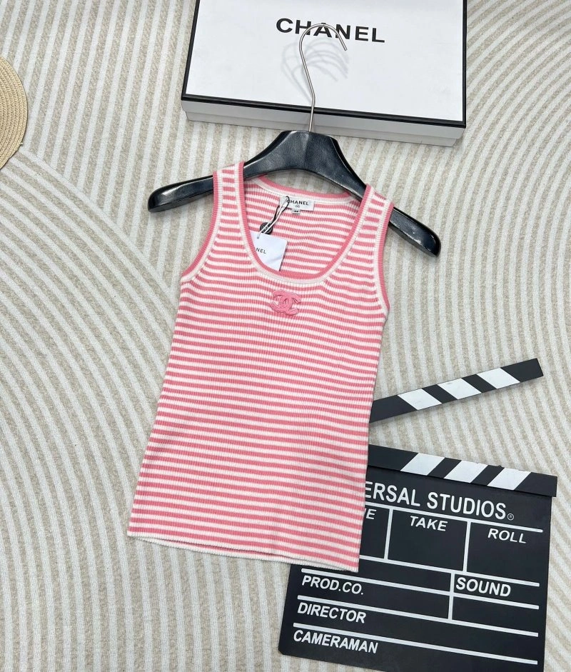 Refined Chanel Vest 107575