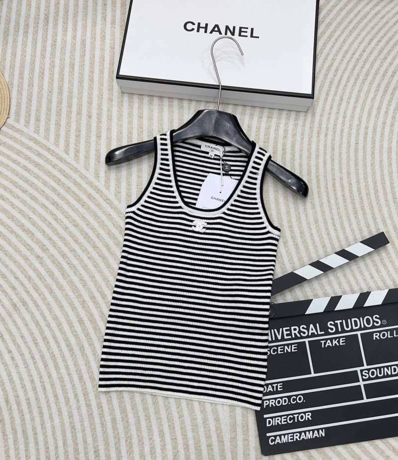 Chanel Vest WellDesigned 107580