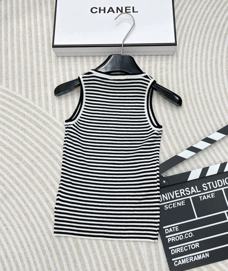 Chanel Vest WellDesigned 107580