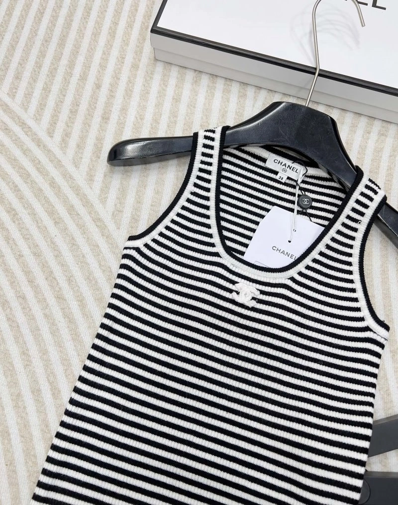 Chanel Vest WellDesigned 107580