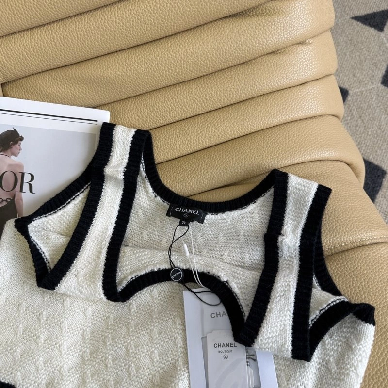 Chanel Vest Bold 109602