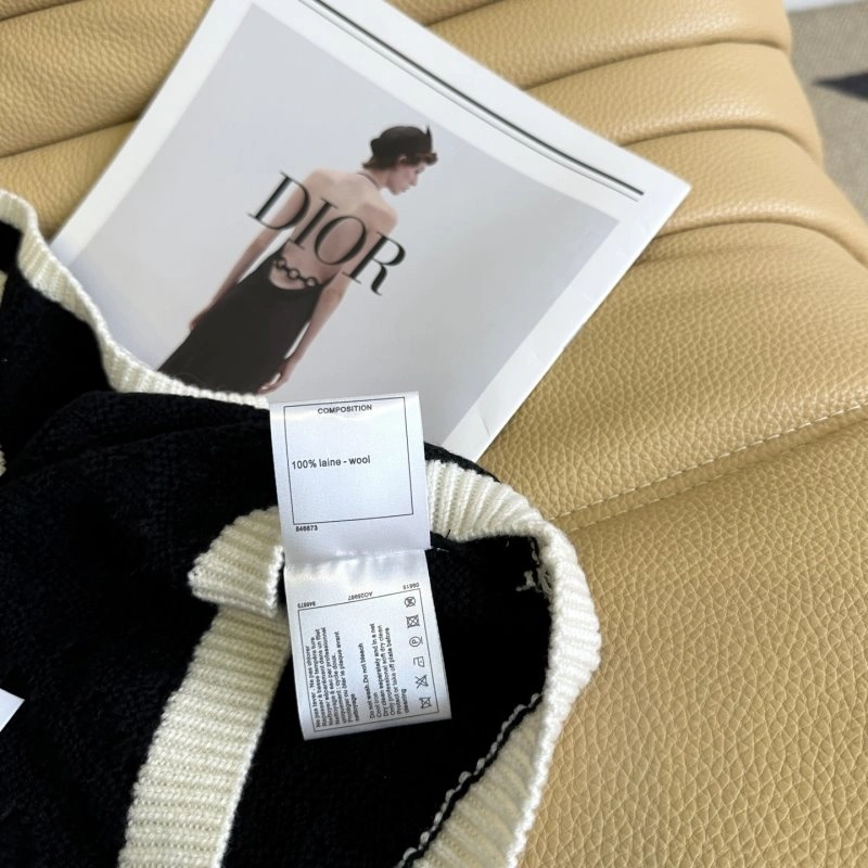 Chanel Vest Bold 109602