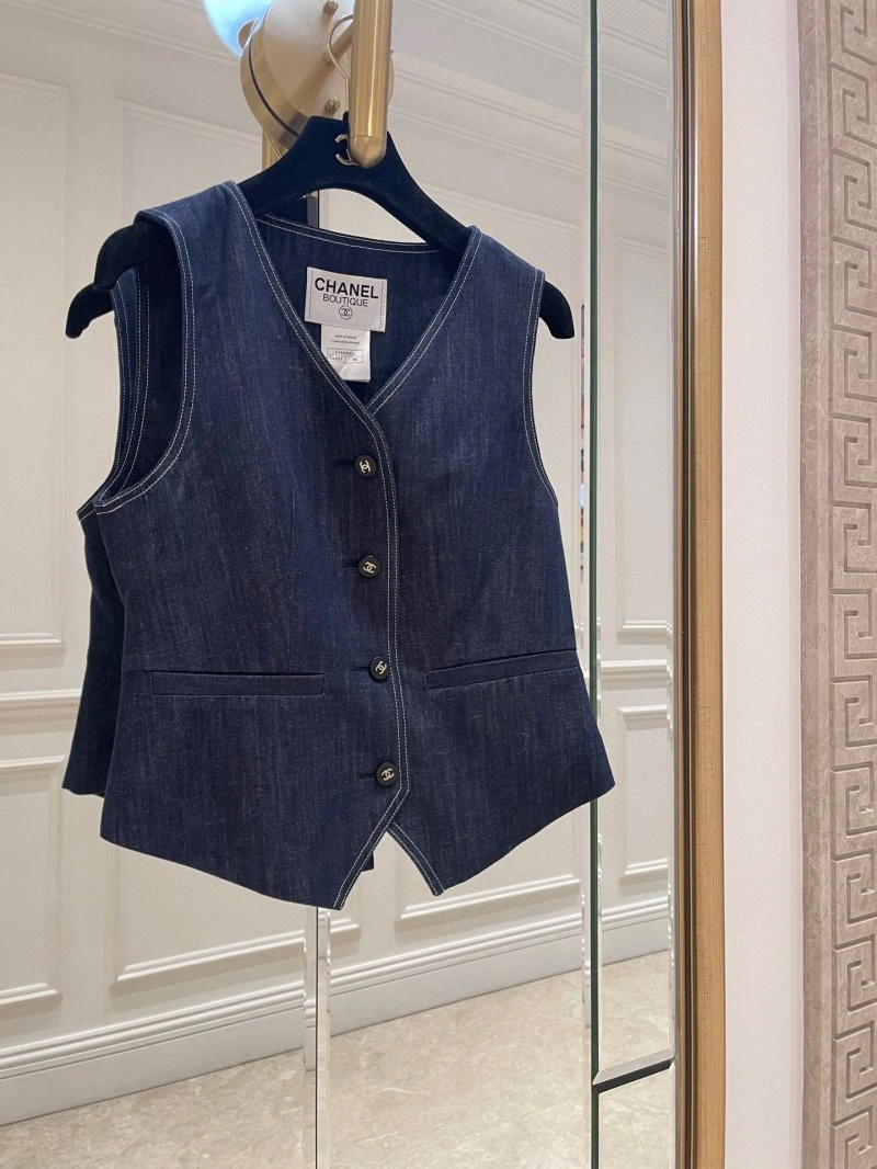 Snug Chanel Vest 109597