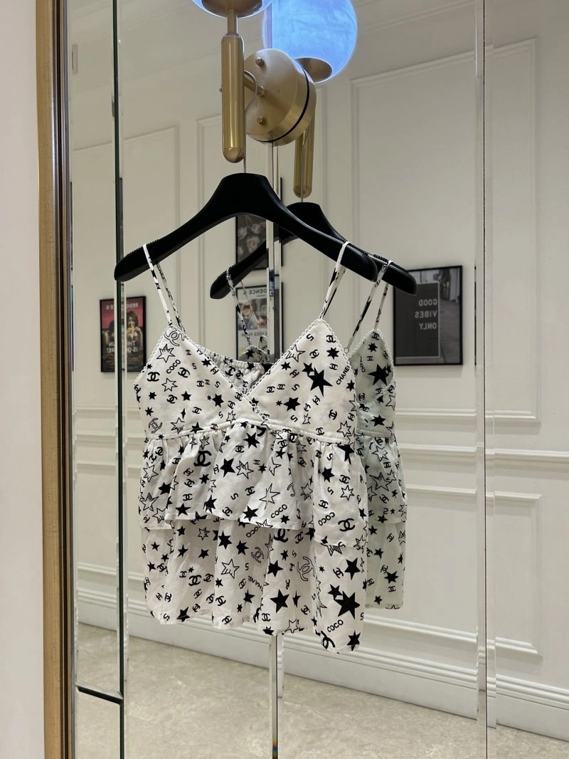 Chanel Vest Effortless 109595