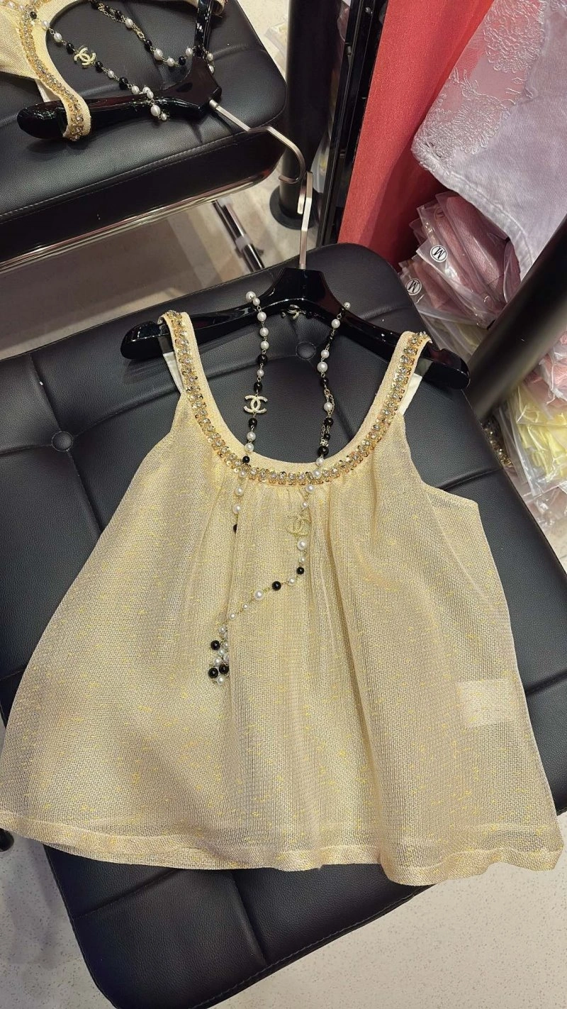 Chanel Vest FreshLook 109574