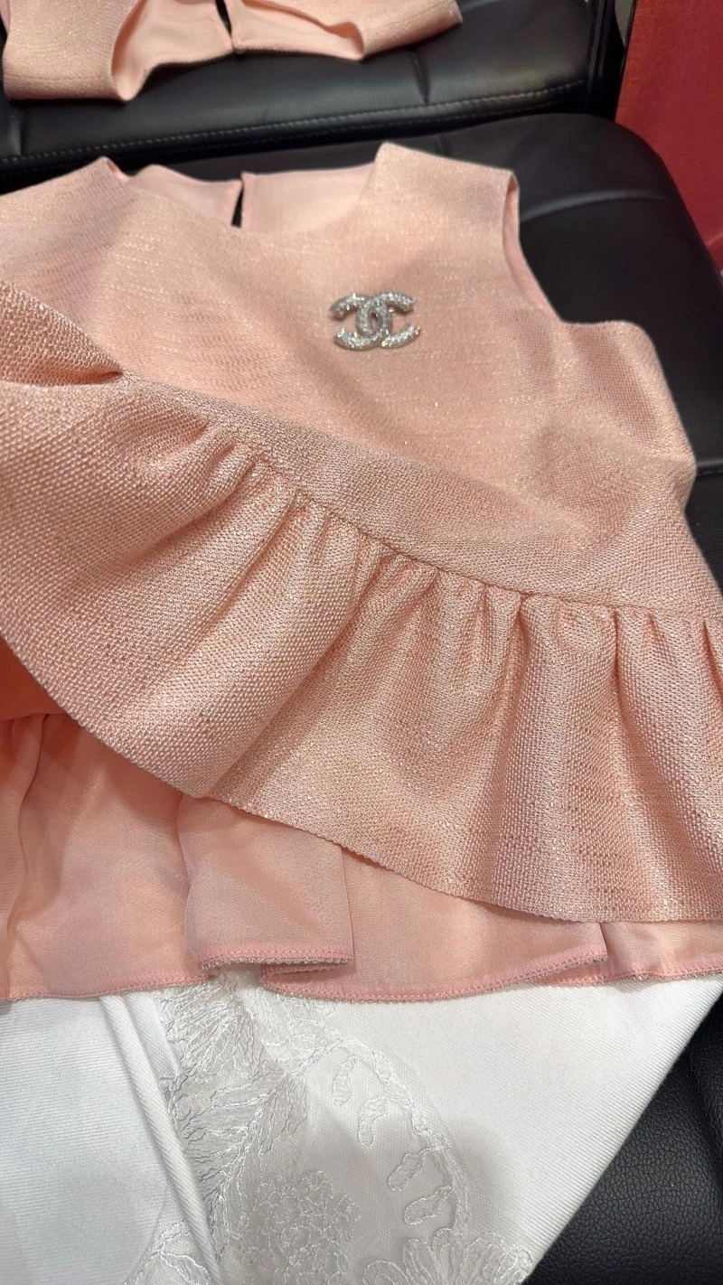 Reliable Chanel Vest 109567