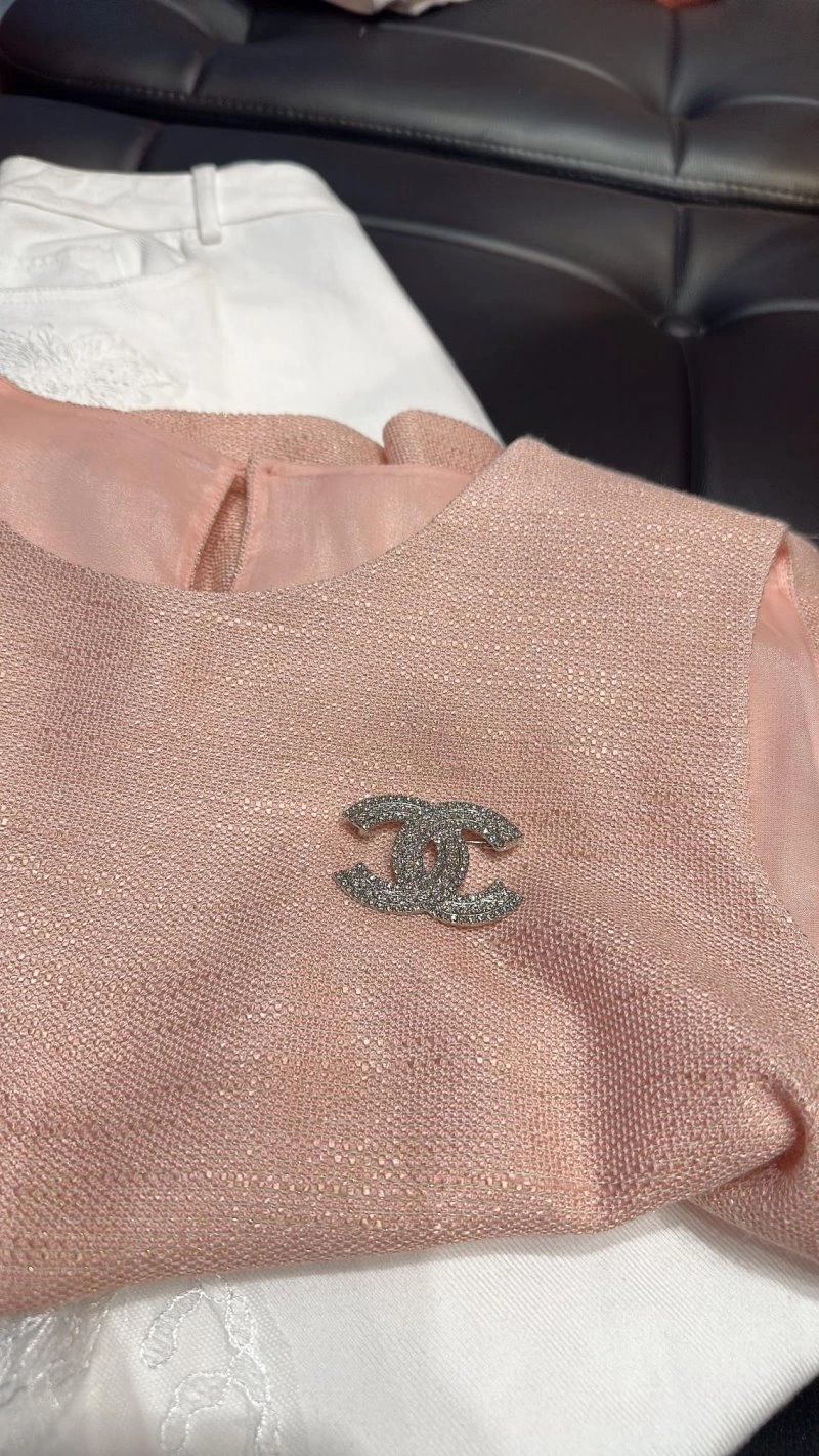 Reliable Chanel Vest 109567
