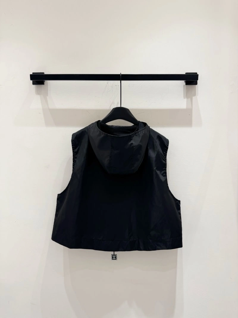 Lightweight Chanel Vest 109571