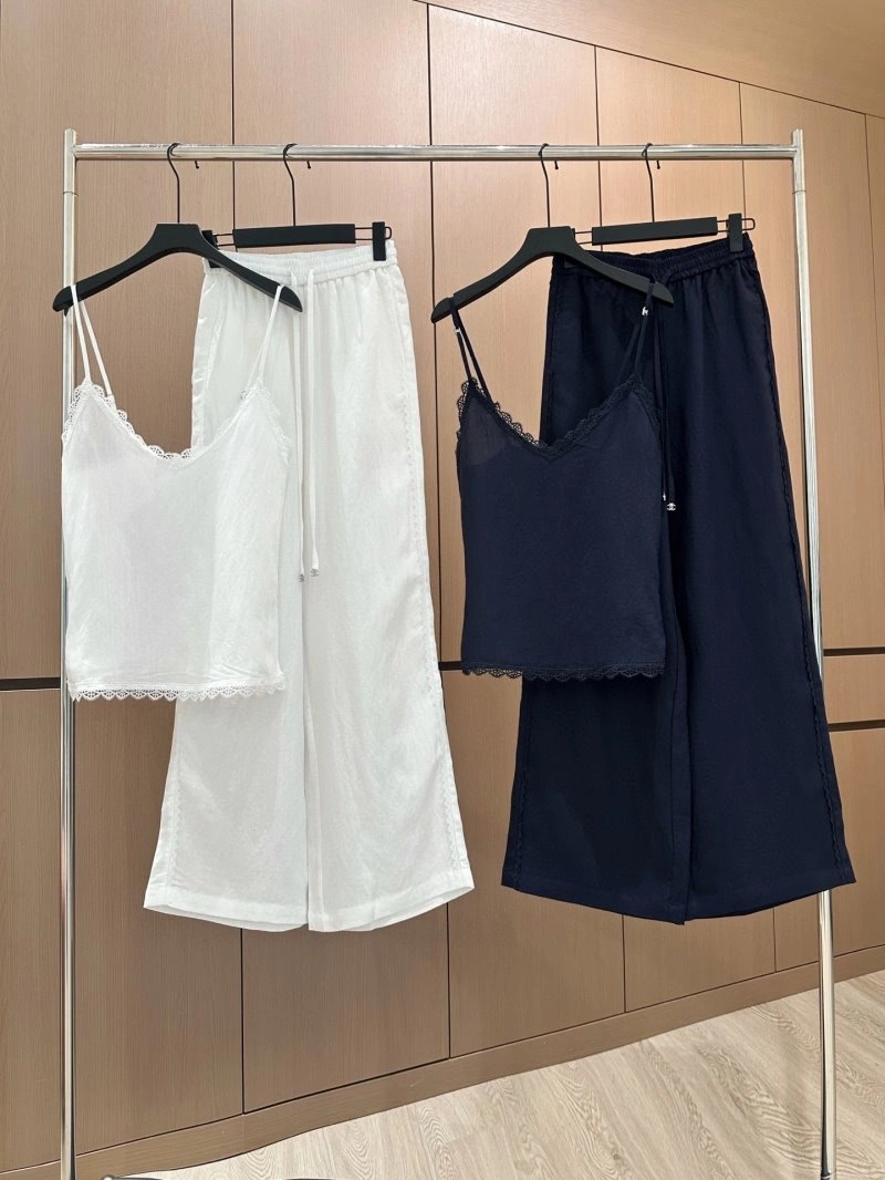 Chanel Vest AllSeason 109547
