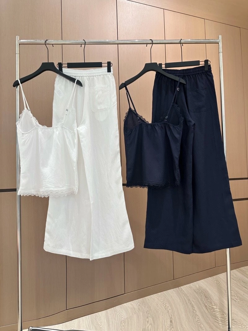 Chanel Vest AllSeason 109547