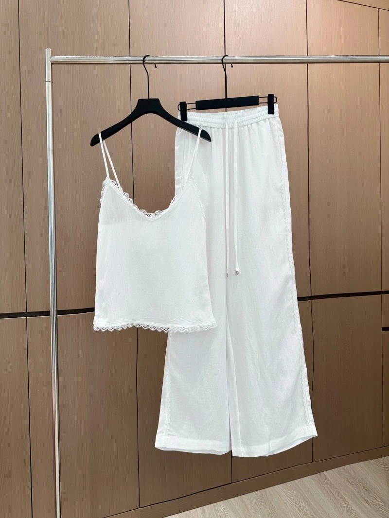 Chanel Vest AllSeason 109547