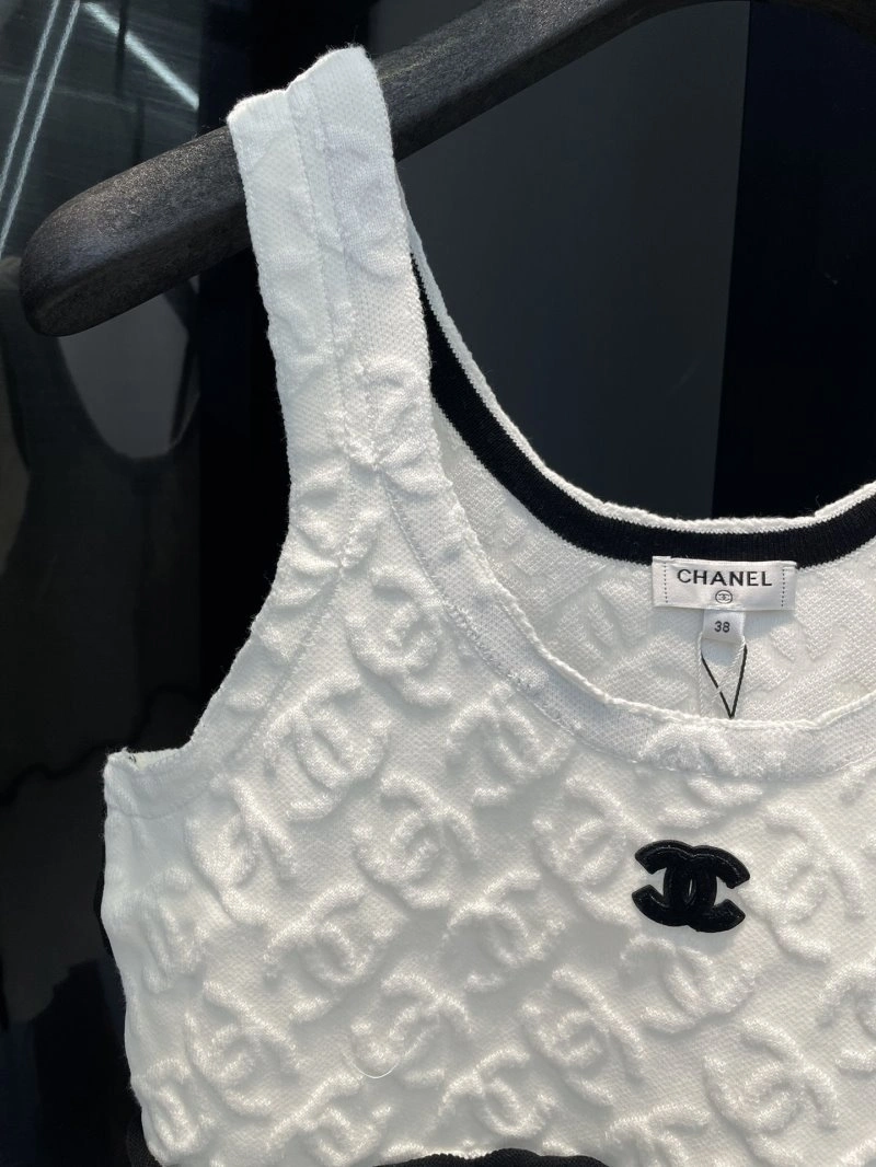 Chanel Vest FashionForward 109522