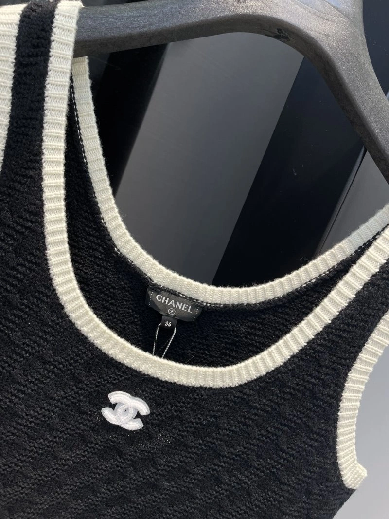 Chanel Vest Timeless 109540