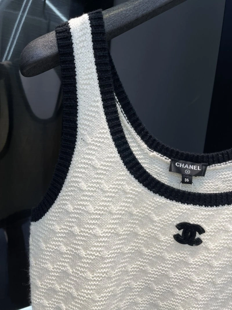 Chanel Vest Lightweight 109525