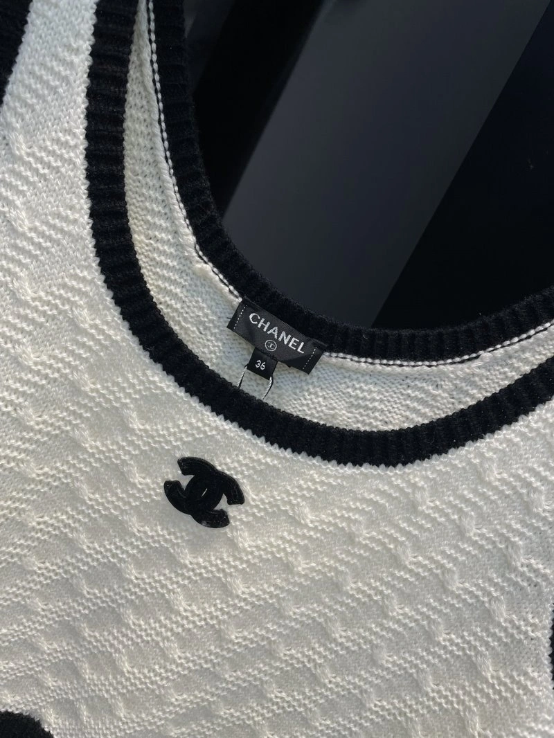 Chanel Vest Lightweight 109525