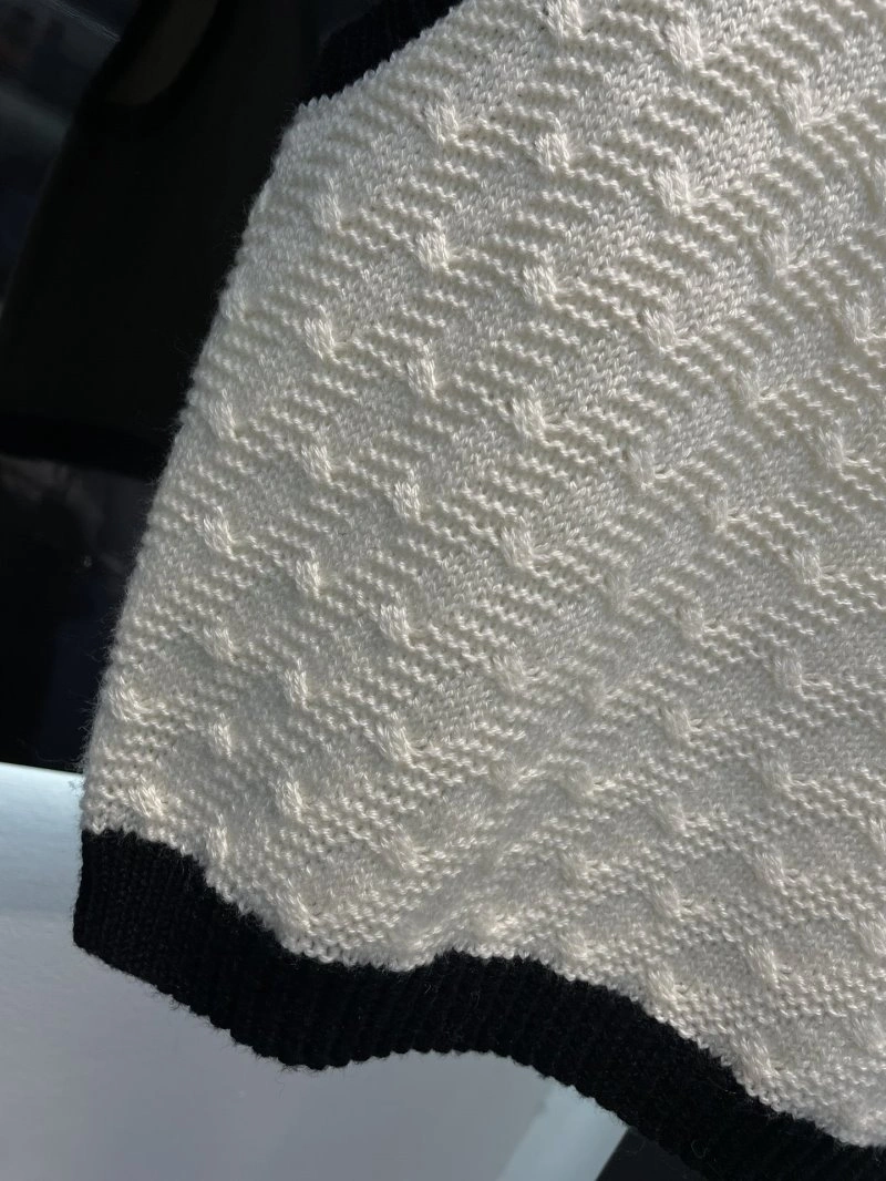 Chanel Vest Lightweight 109525