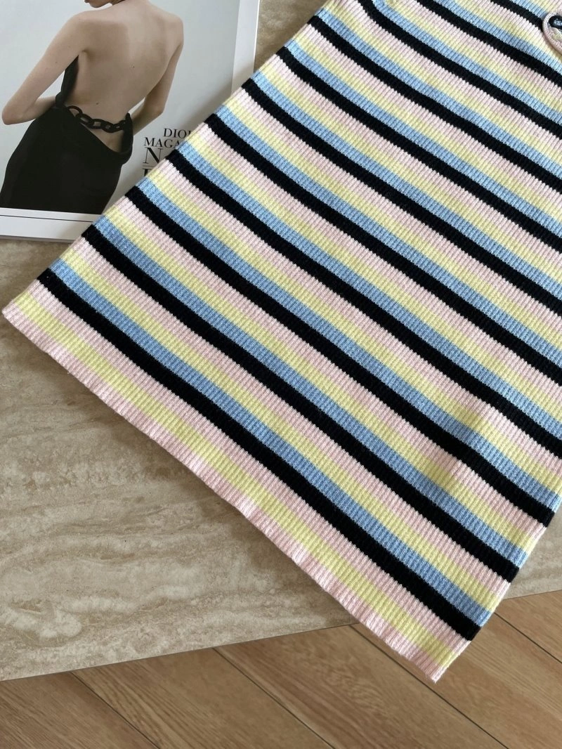 ZipUp Chanel Vest 109408