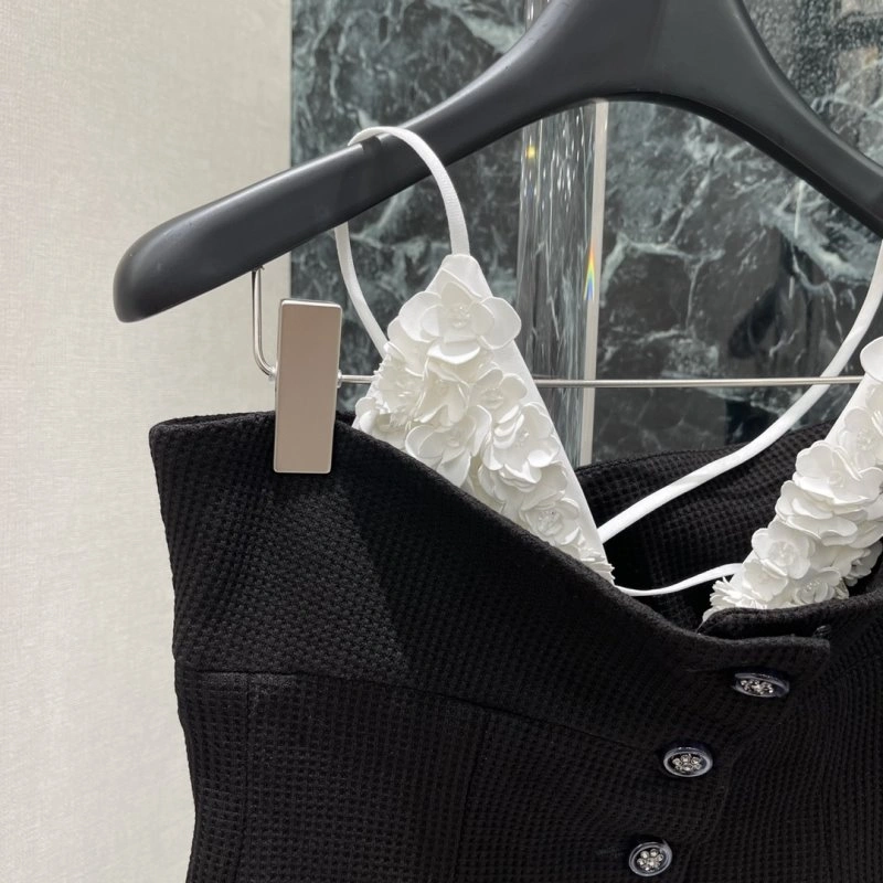 Chanel Vest Minimalist 109389
