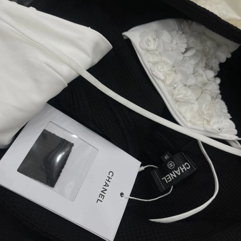 Chanel Vest Minimalist 109389