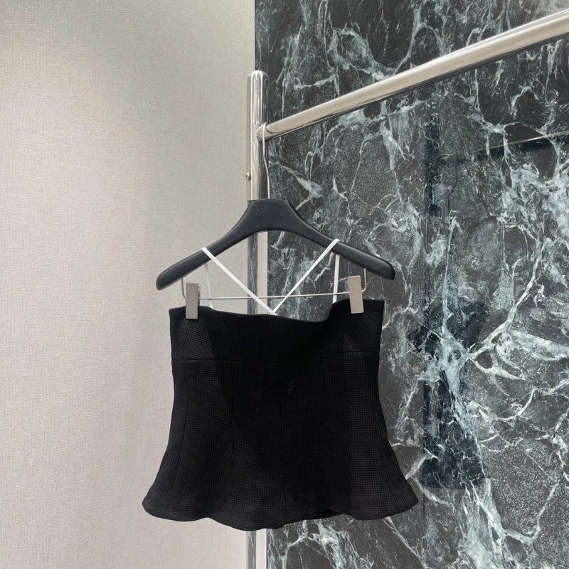 Chanel Vest Minimalist 109389