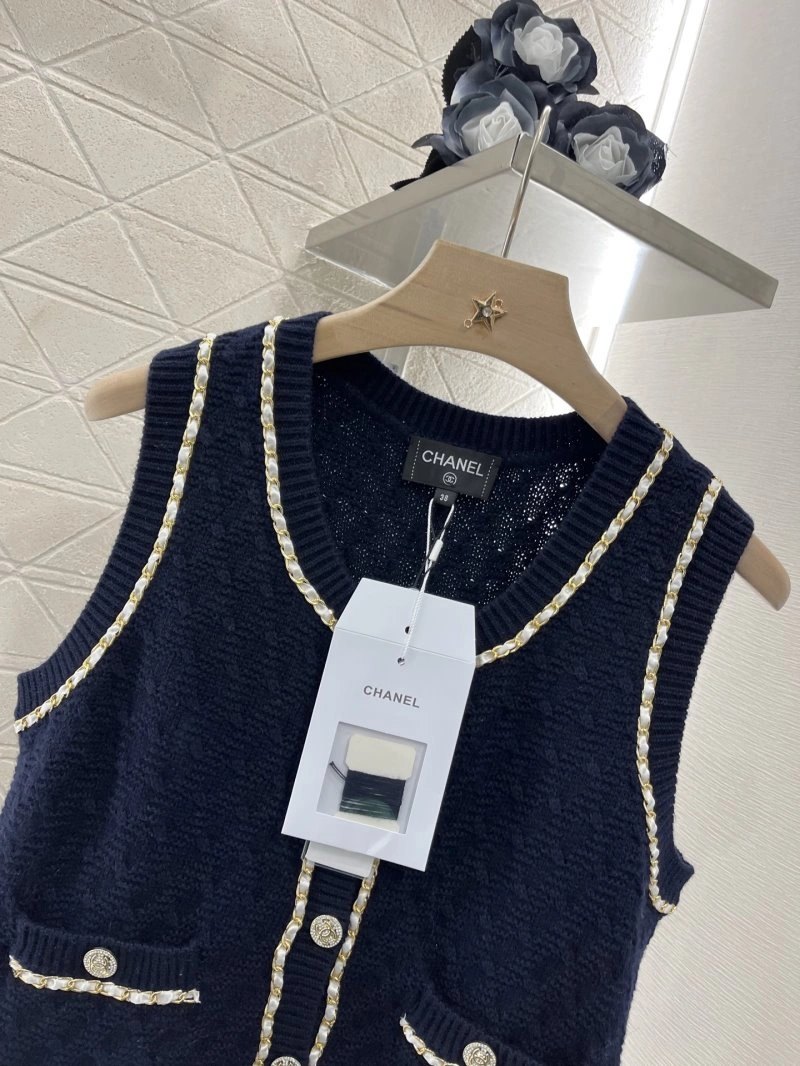 Reliable Chanel Vest 109387