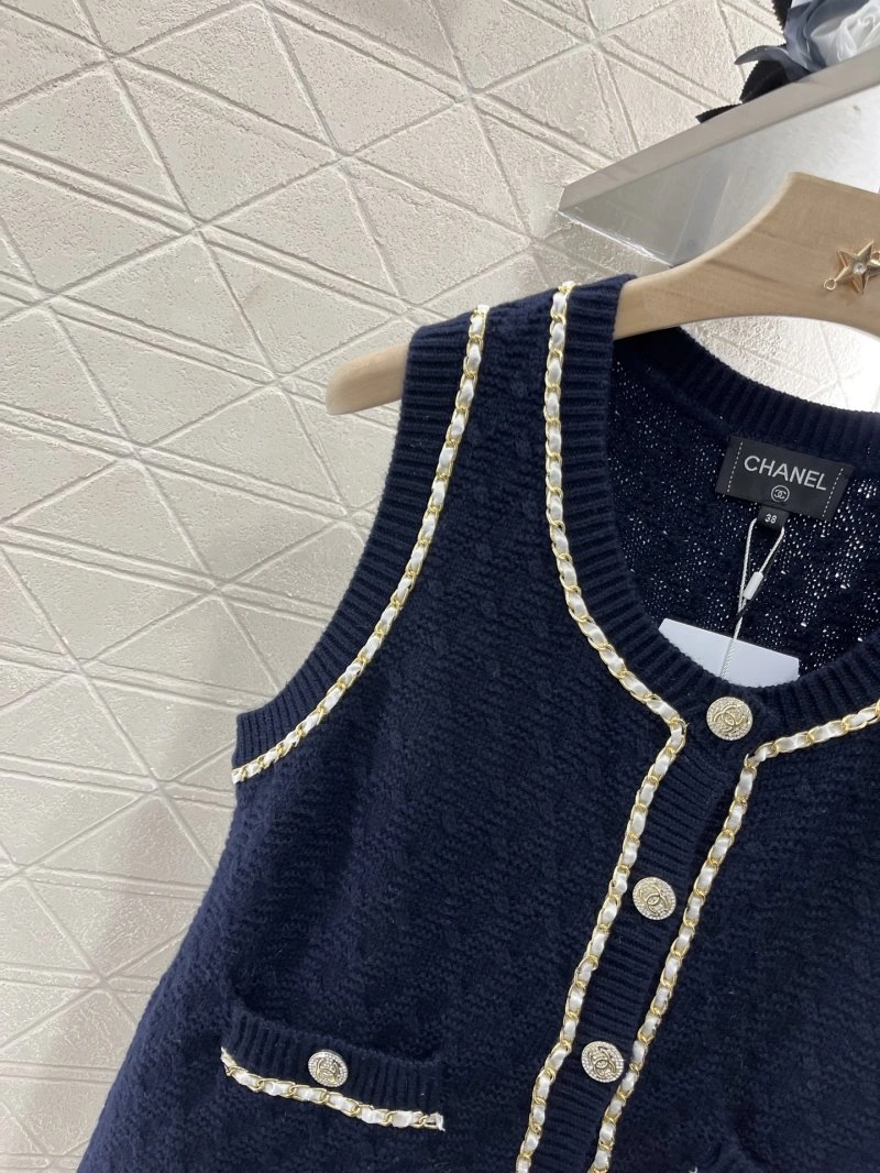Reliable Chanel Vest 109387
