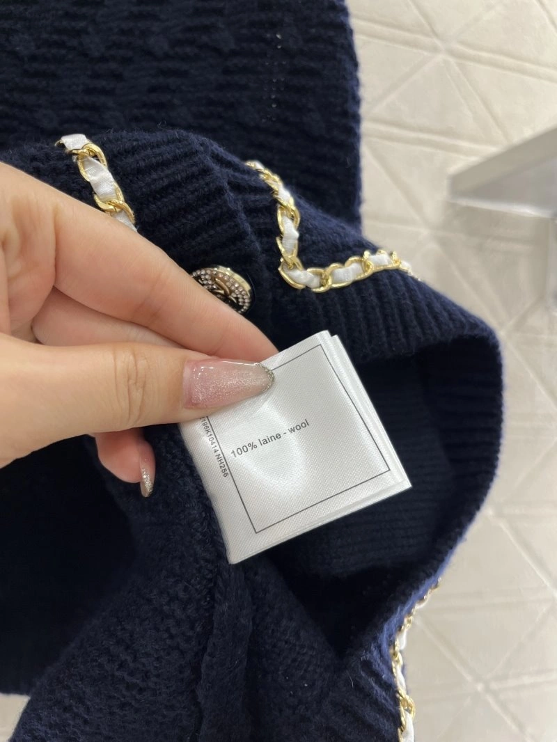 Reliable Chanel Vest 109387