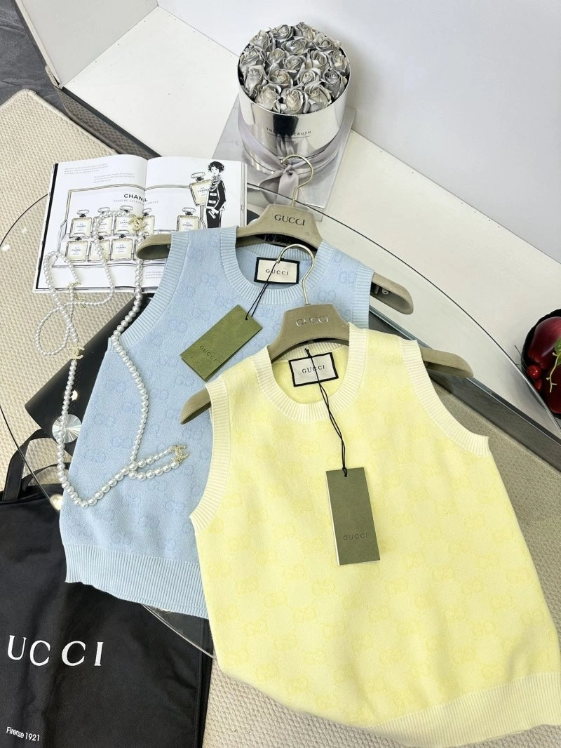 UrbanChic Chanel Vest 109381