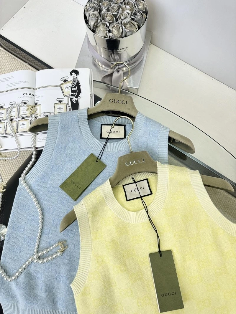 UrbanChic Chanel Vest 109381