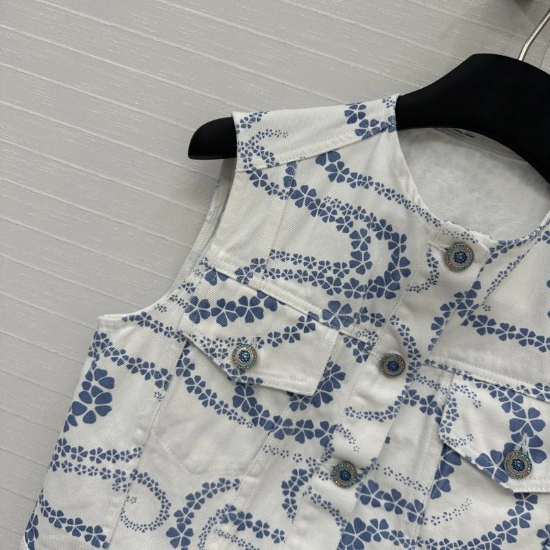 Chanel Vest GoodFit 109355