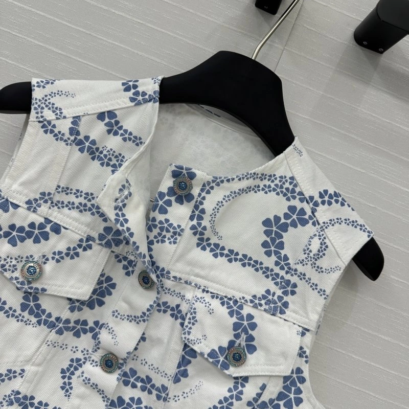 Chanel Vest GoodFit 109355