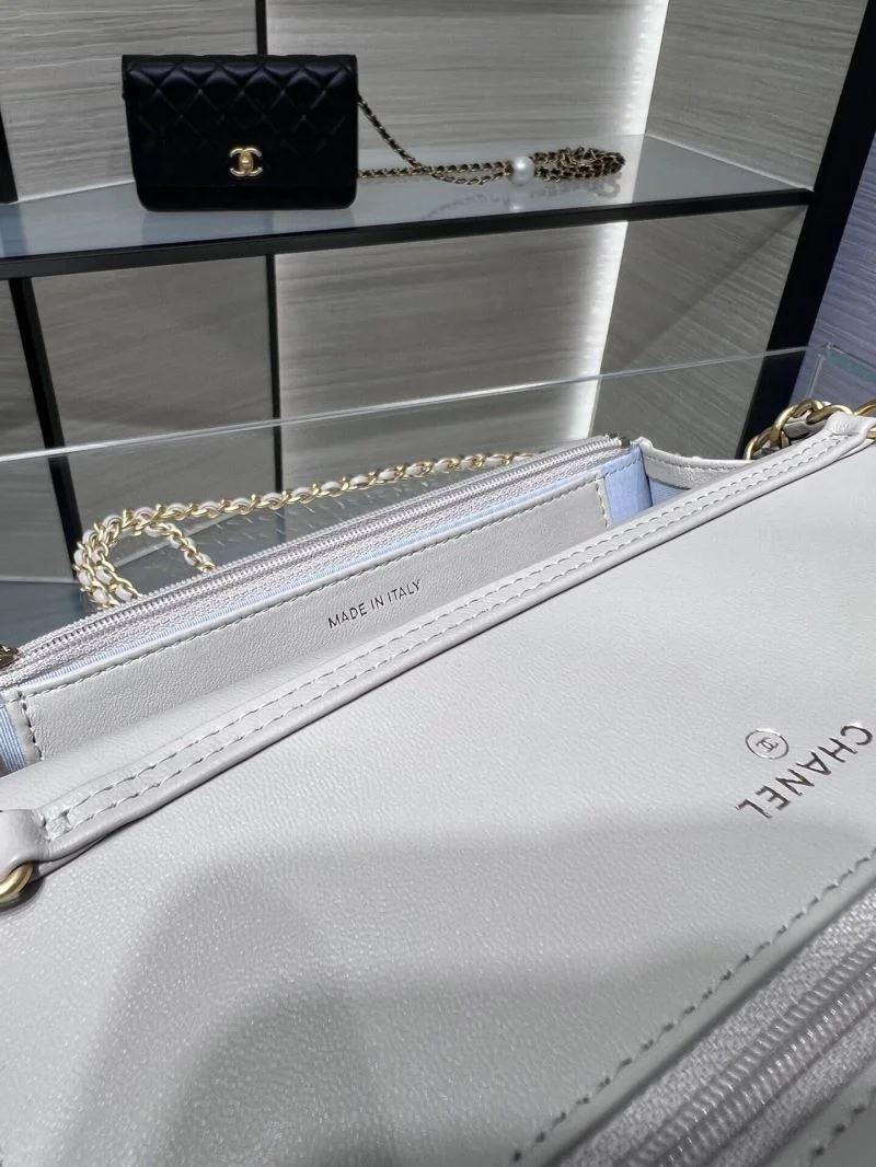 TechFriendly Chanel WOC Bags 54134