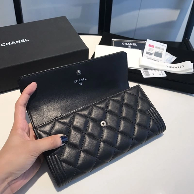 EyeCatching Chanel Wallet Purse 68935