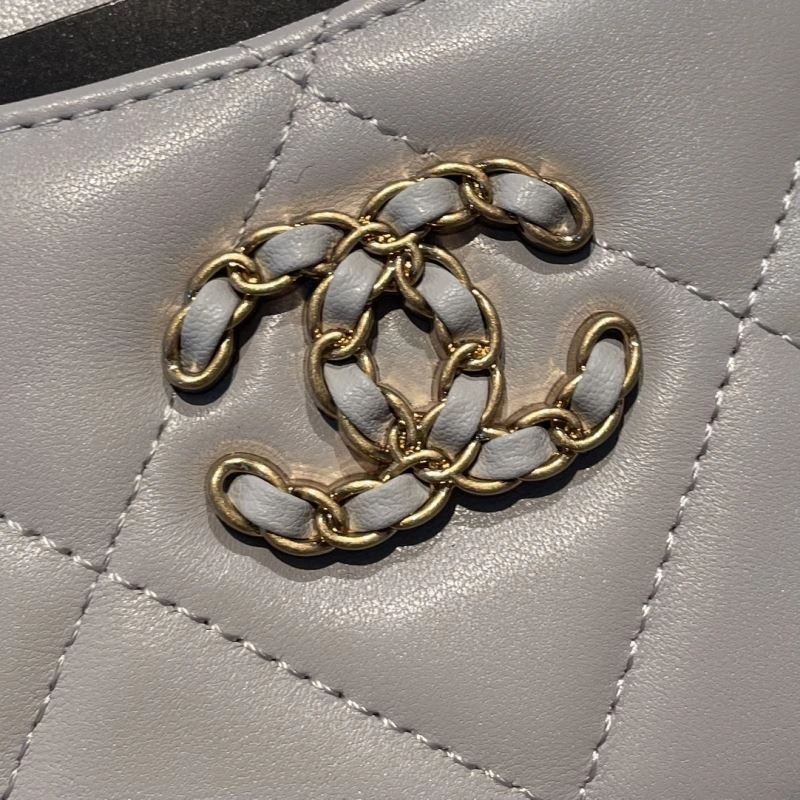 Chanel Wallet Purse Snug 68840