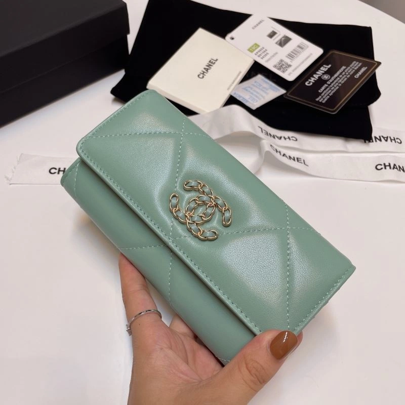 Packable Chanel Wallet Purse 68699
