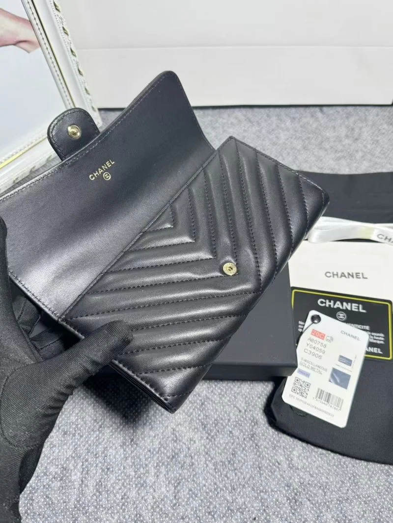 Chanel Wallets Purse Trendsetting 52443