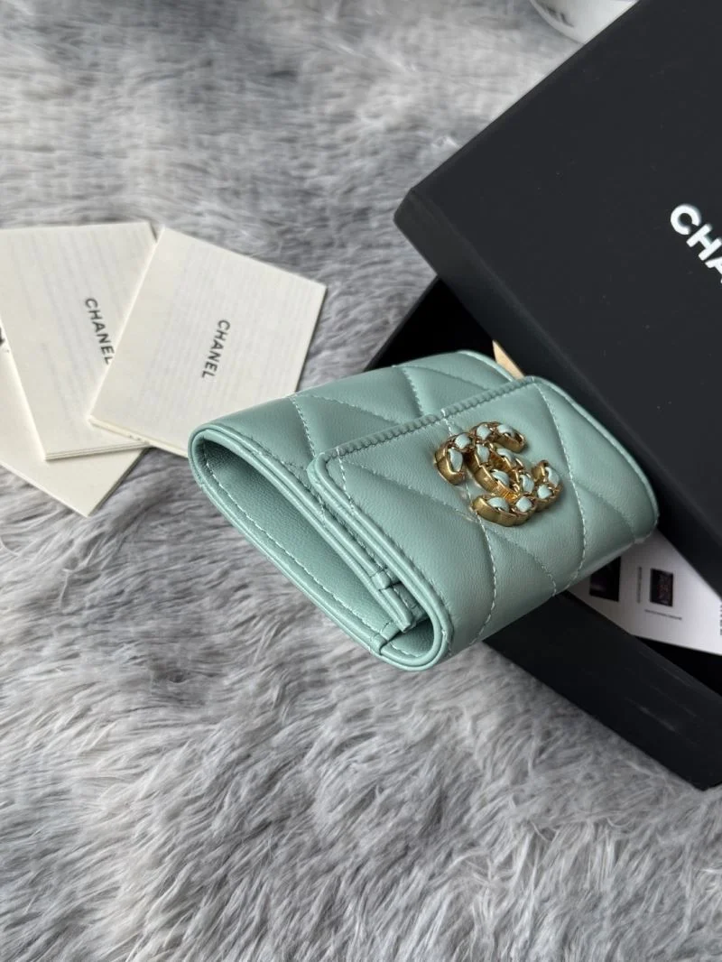 Chanel Wallets Purse FashionForward 52280
