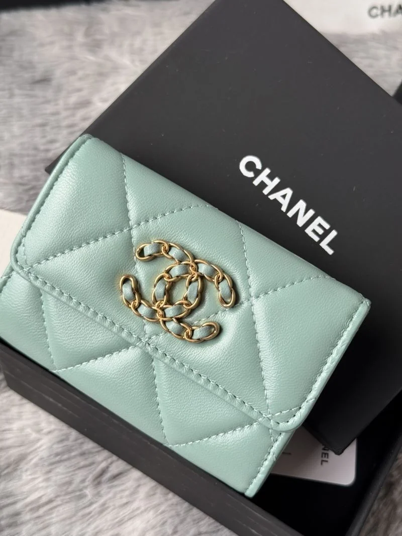 Chanel Wallets Purse FashionForward 52280