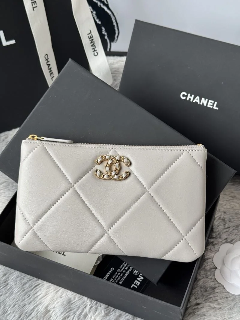 TechFriendly Chanel Wallets Purse 52228