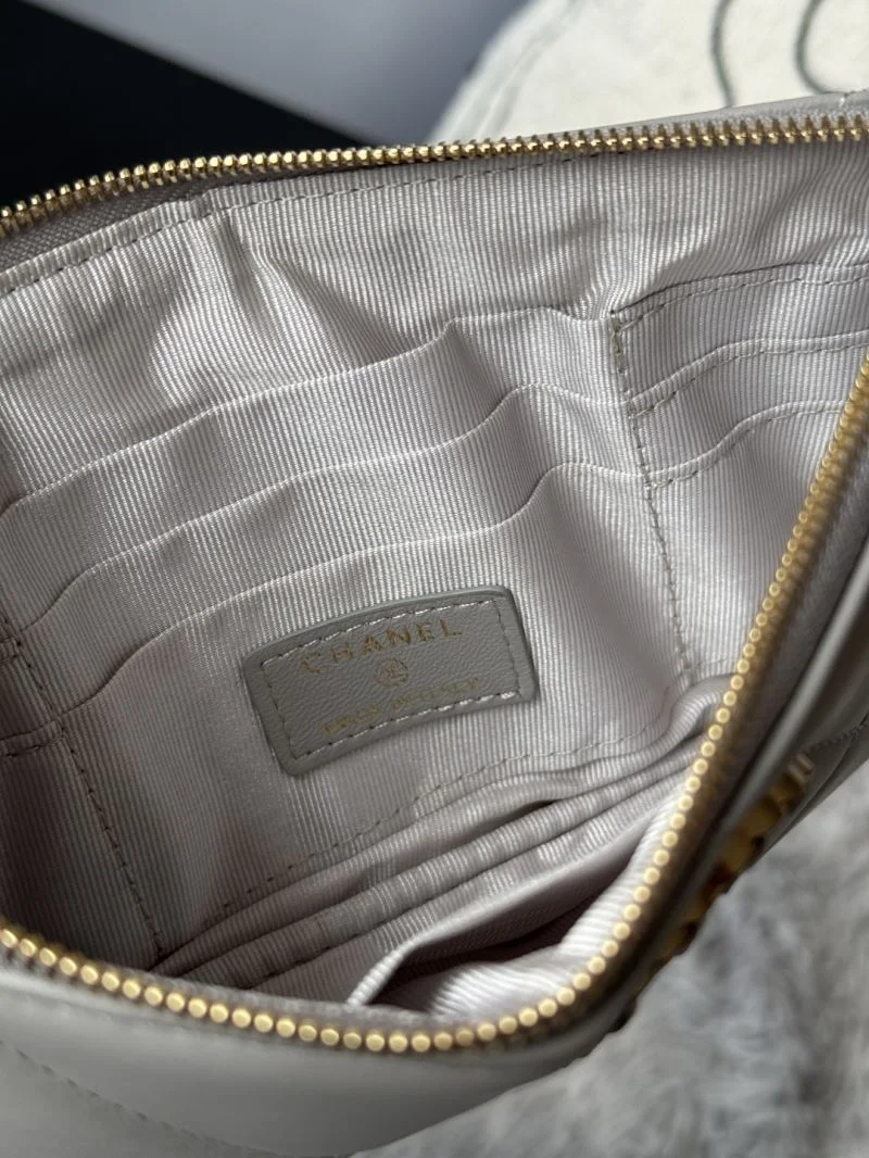 TechFriendly Chanel Wallets Purse 52228