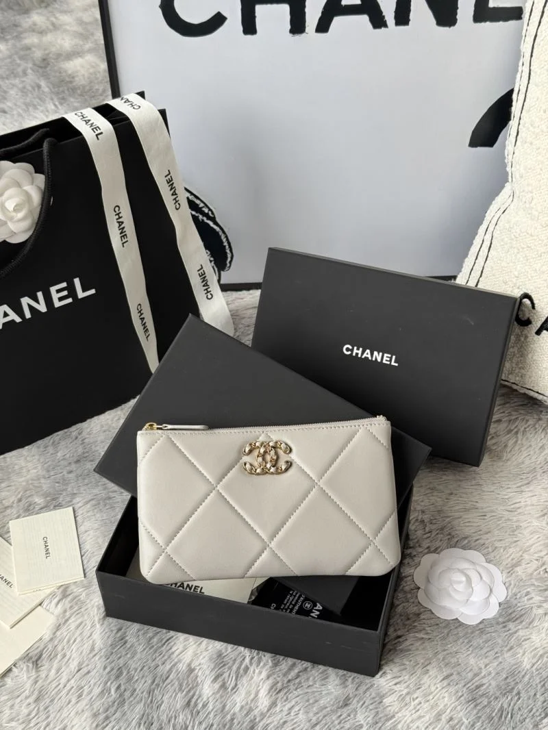 TechFriendly Chanel Wallets Purse 52228