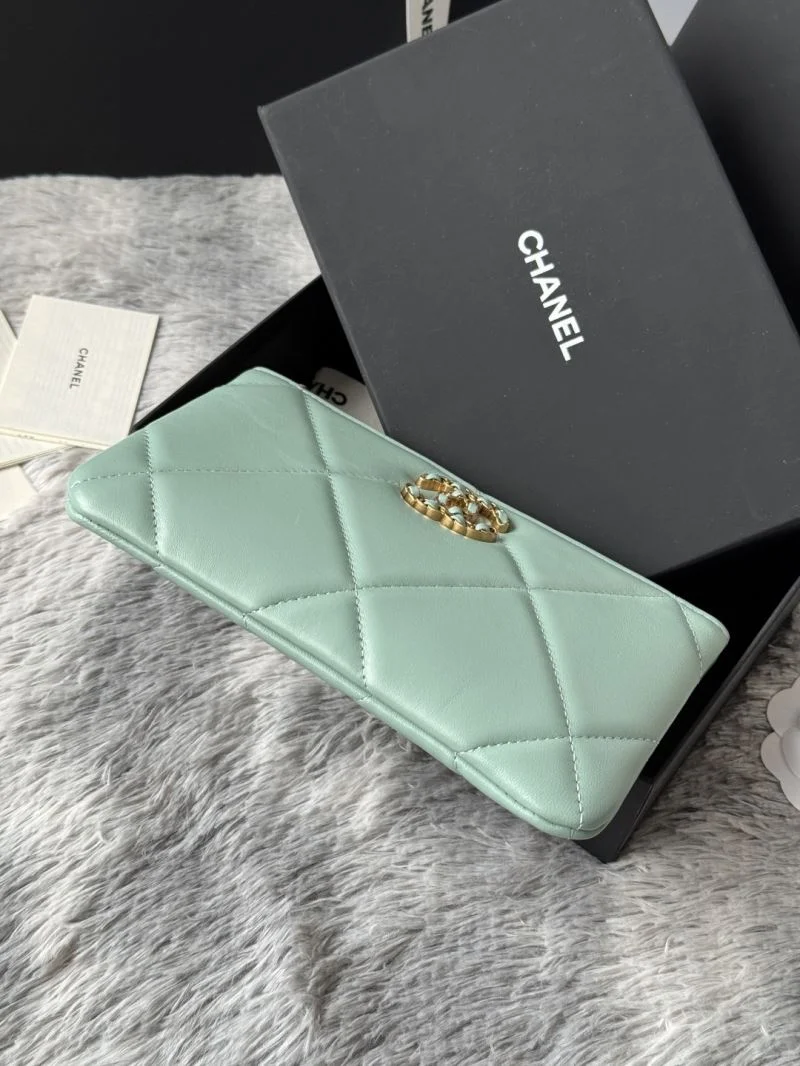Chanel Wallets Purse FashionForward 52234